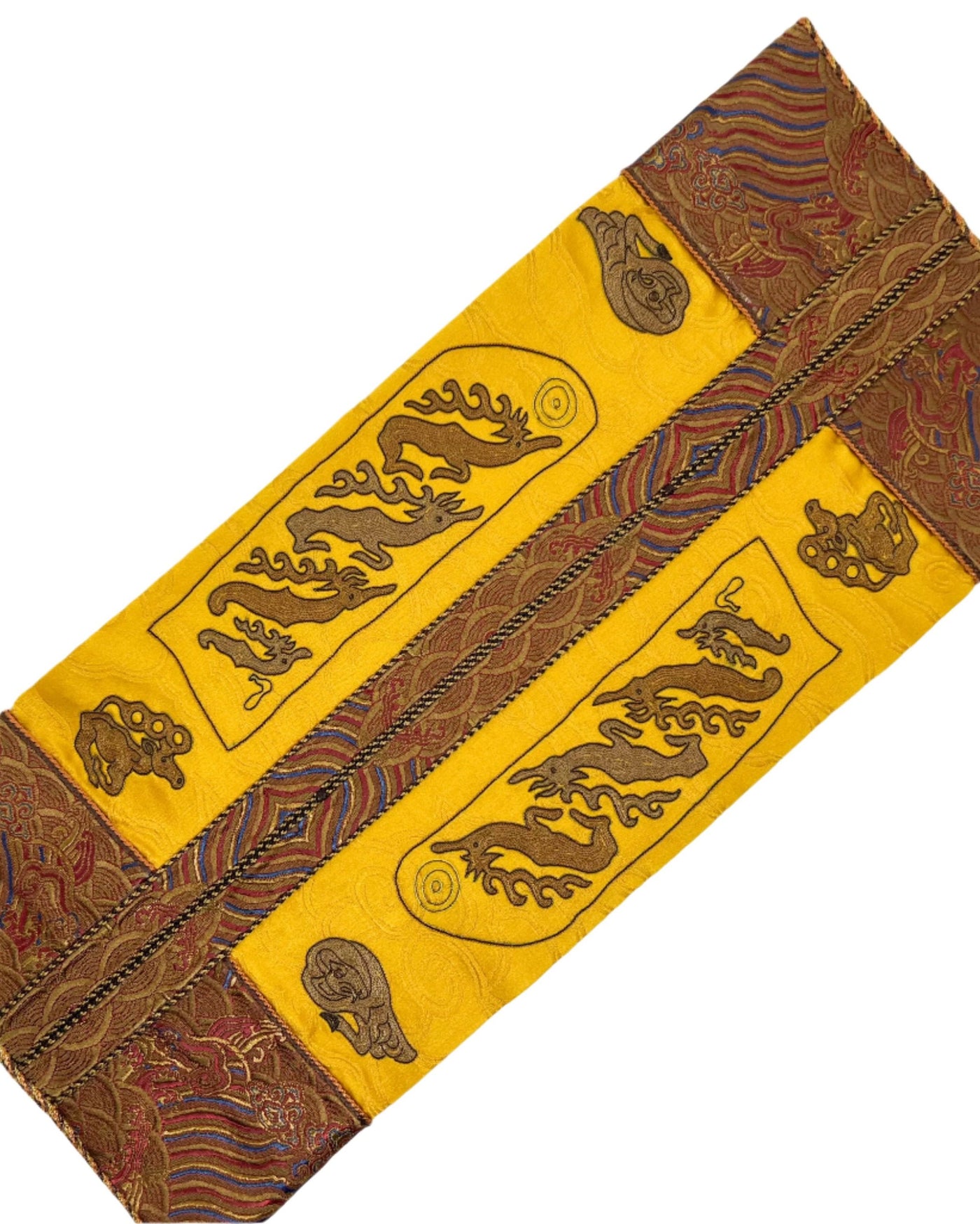 The Hunnu rock carvings are intricately embroidered. The design is completed and decorated using a double-thread embroidery technique on a yellow silk. 