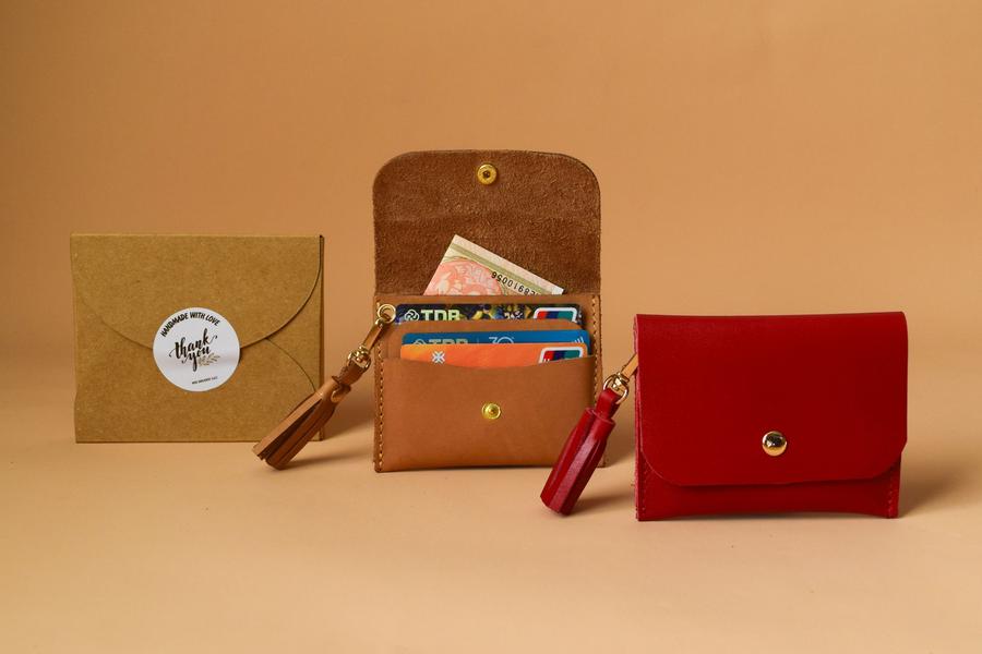 Leather cardholder