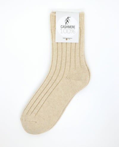 100% cashmere socks in white, soft and luxurious, made in Mongolia.