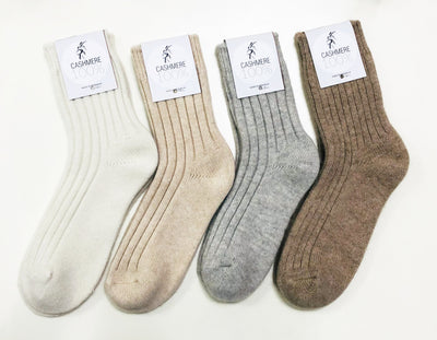 100% cashmere socks in four colors (white, beige, gray, brown), soft and luxurious, made in Mongolia.